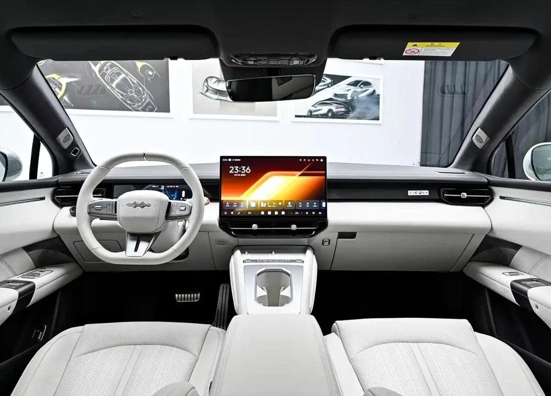 Η BYD τα βάζει με όλους: 783 χλμ. αυτονομία και φόρτιση σε 9 λεπτά με €24.660