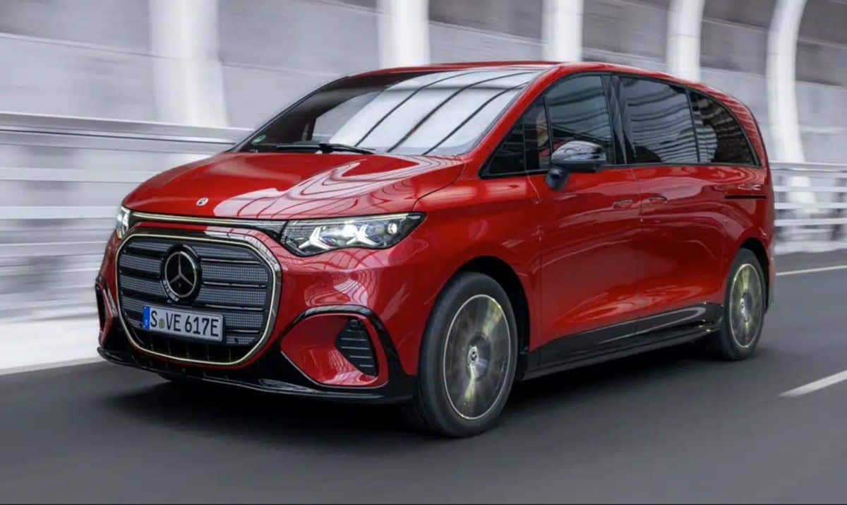 Mercedes-Benz VLE 400 4MATIC: 422 PS, 654 χλμ. αυτονομία και 8 θέσεις