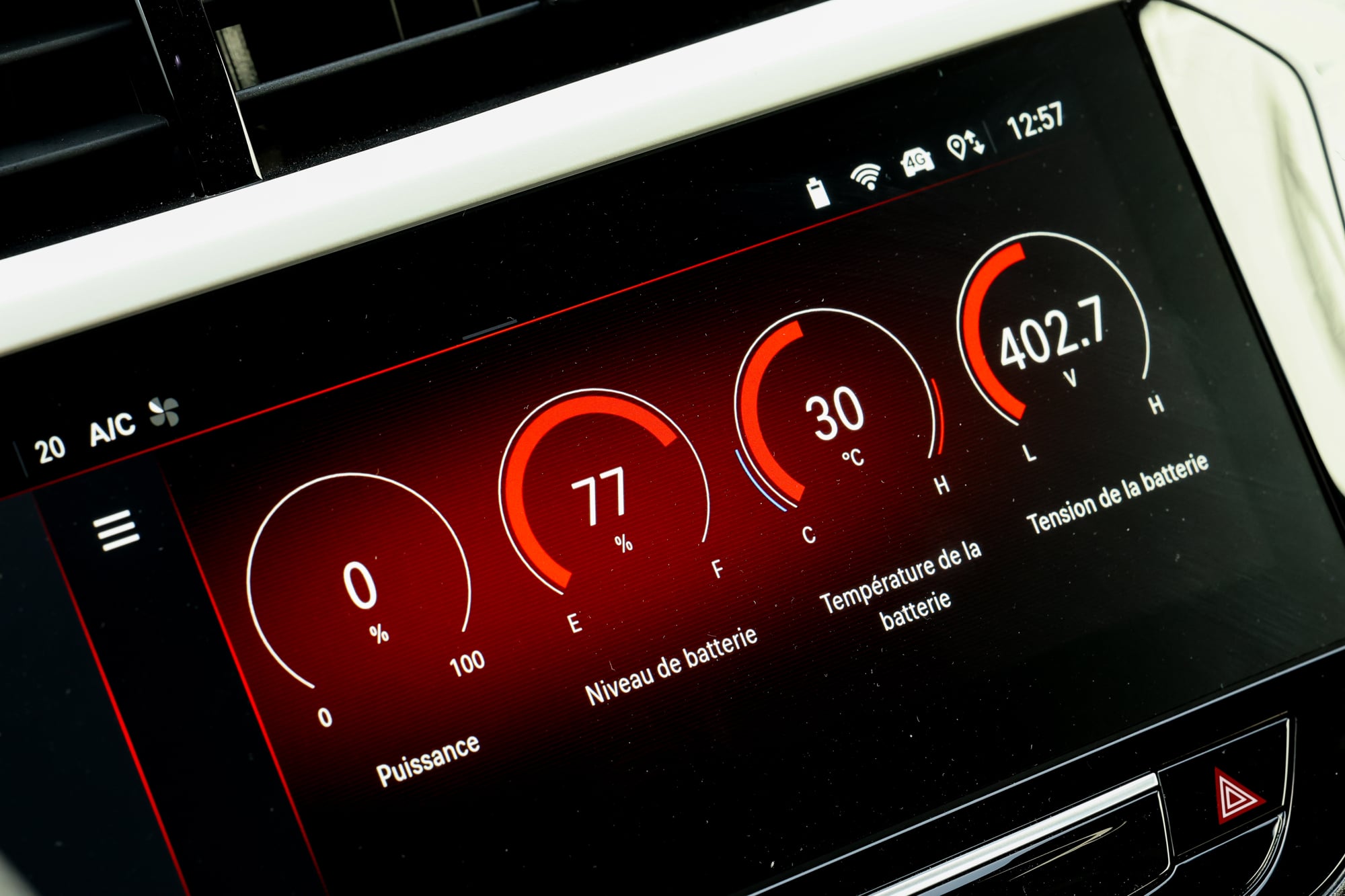 Opel Corsa GSE: Είναι καλύτερο το φθηνότερο «ξαδέρφι» του Peugeot e-208 GTi;