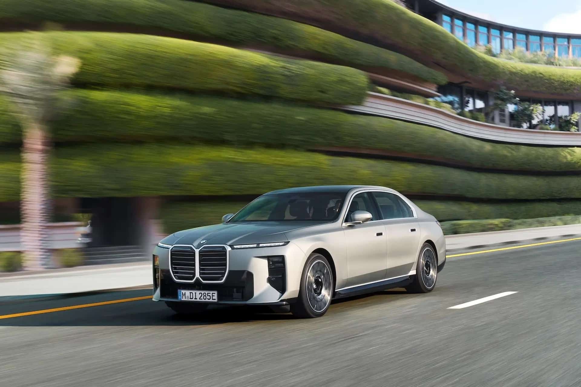 Νέα BMW i7: Όταν η πολυτέλεια συναντά την ηλεκτροκίνηση των 544 PS