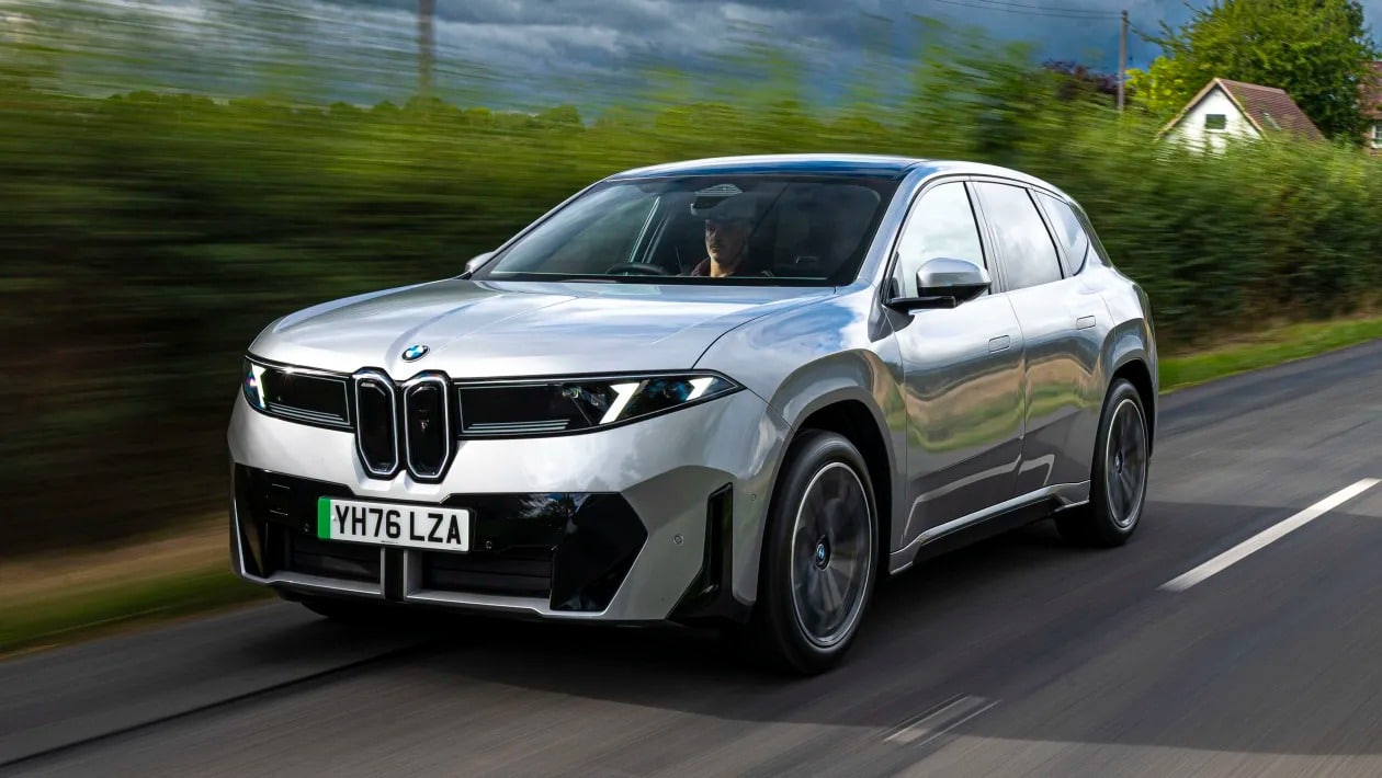 BMW iX3 40 M Sport 2026: Η «μικρή» έκδοση που τα σπάει