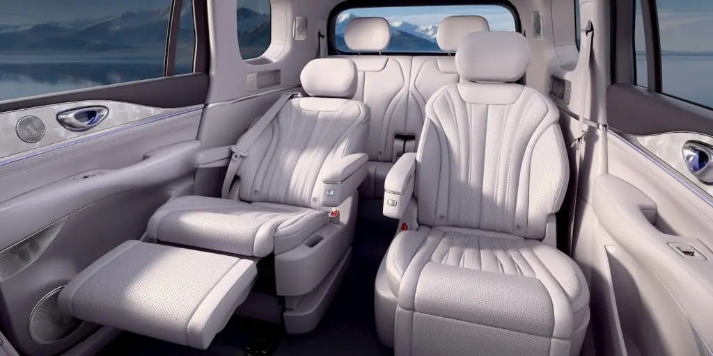 Best seller με το καλημέρα το BYD Sealion 08 - 12.000 παραγγελίες σε 24 ώρες