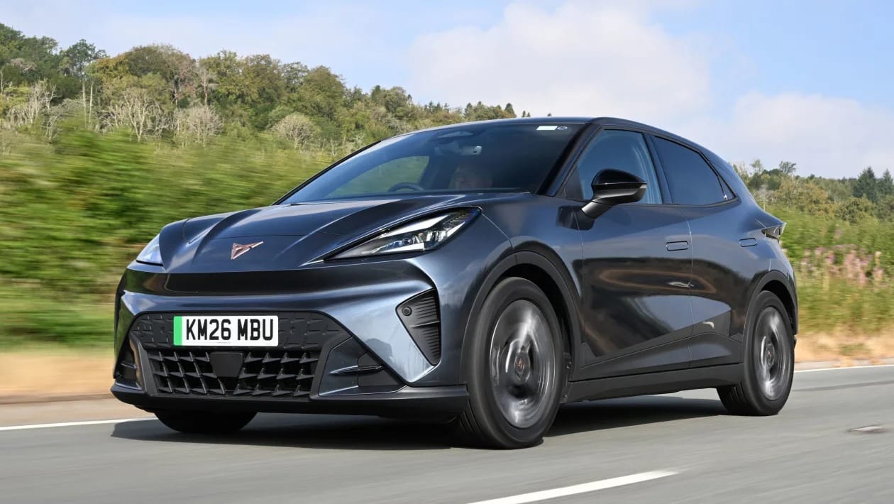 Cupra Raval vs Renault 5: Η «κόντρα» των ηλεκτρικών supermini