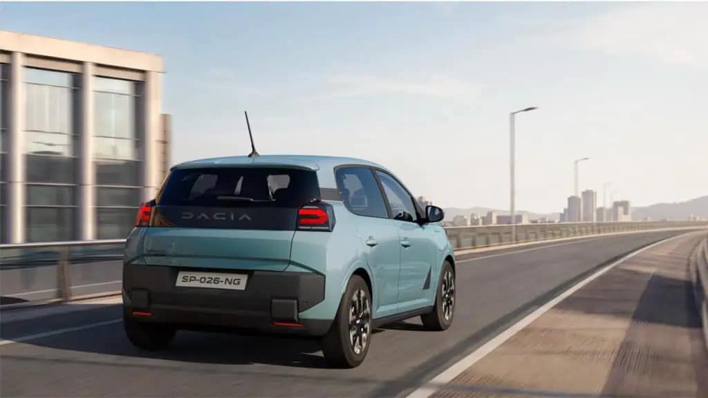 Ίδιο αυτοκίνητο με άλλο σήμα; Η σύγκριση Dacia Spring και Renault Twingo κρύβει εκπλήξεις