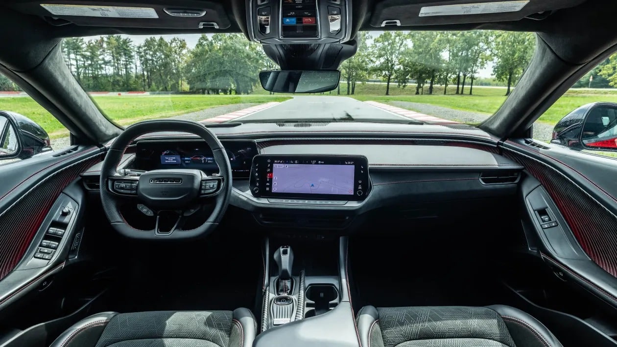 Dodge Charger: Το muscle car των 680 PS επιστρέφει στην Ευρώπη πιο άγριο από ποτέ