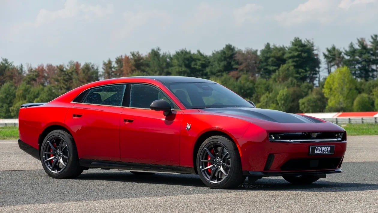 Dodge Charger: Το muscle car των 680 PS επιστρέφει στην Ευρώπη πιο άγριο από ποτέ