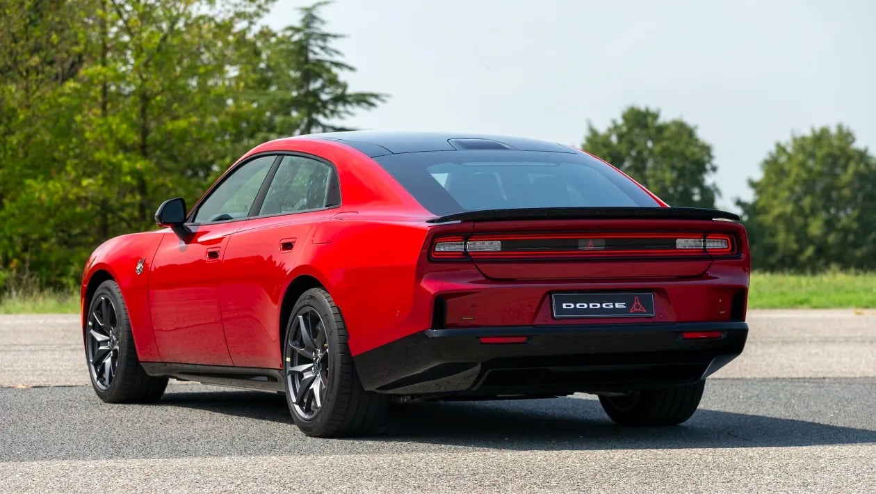 Dodge Charger: Το muscle car των 680 PS επιστρέφει στην Ευρώπη πιο άγριο από ποτέ