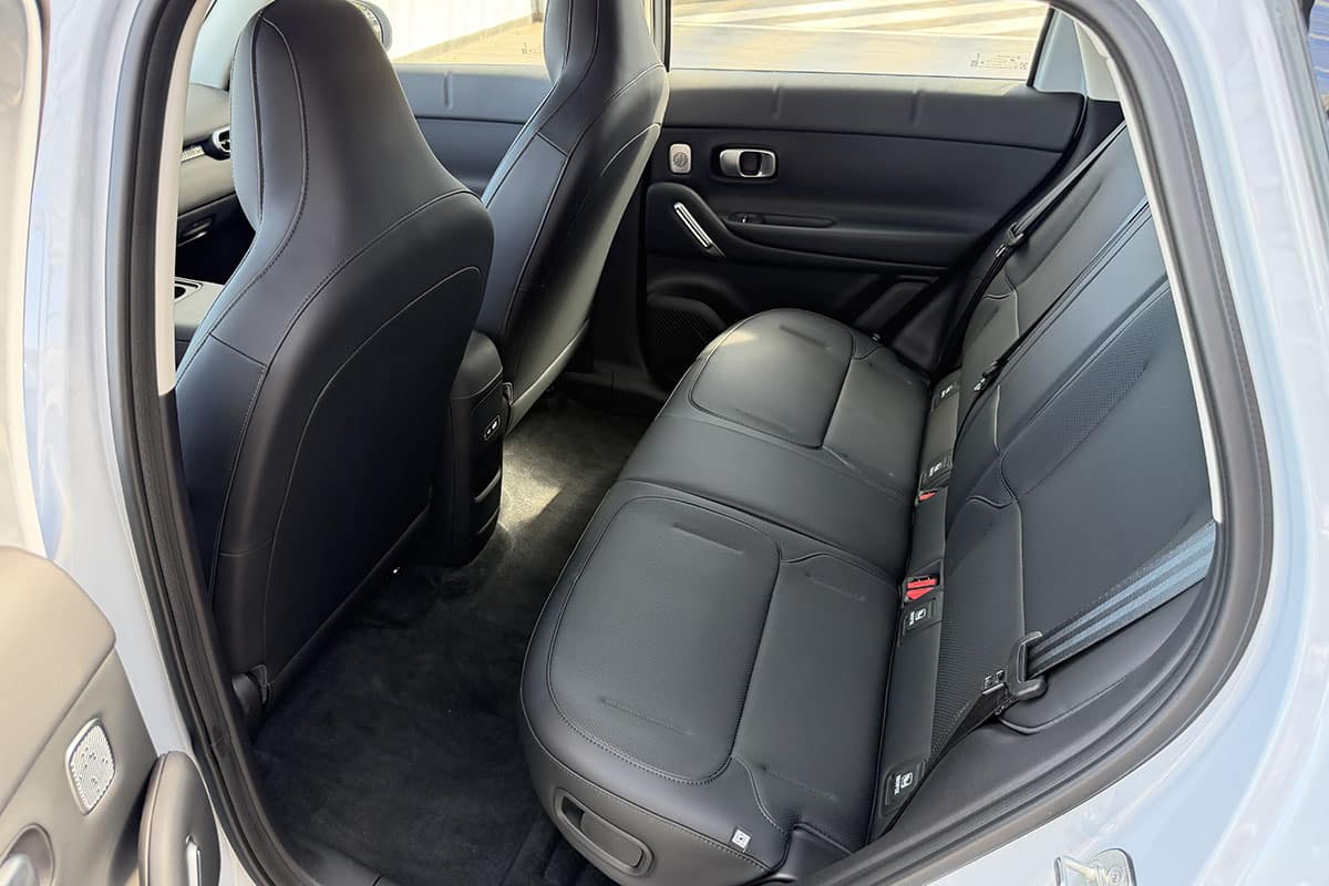 Leapmotor B03x: Το νέο ηλεκτρικό SUV που φορτίζει πριν προλάβεις να πιεις καφέ