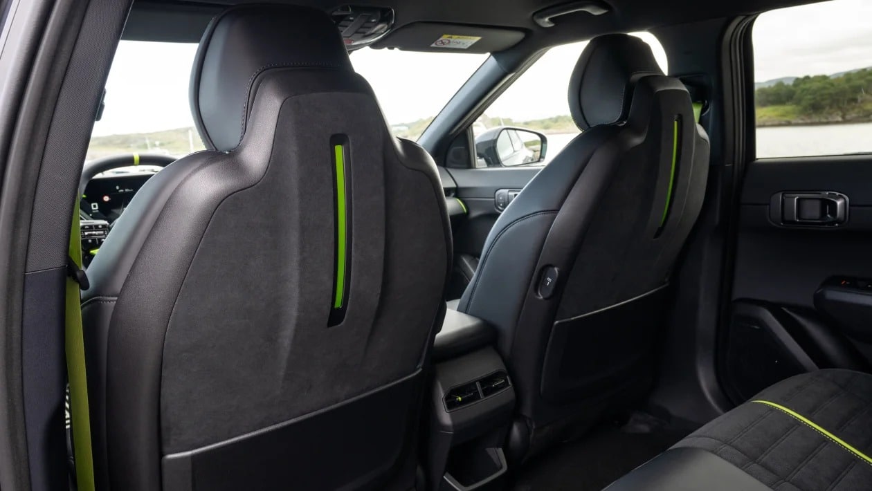Η Kia βάζει φωτιά στα ηλεκτρικά hot hatch με το νέο EV4 GT