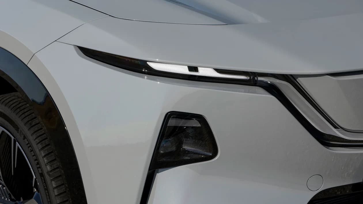 Η Mazda παρουσιάζει το CX-6e και βάζει δύσκολα στους ανταγωνιστές