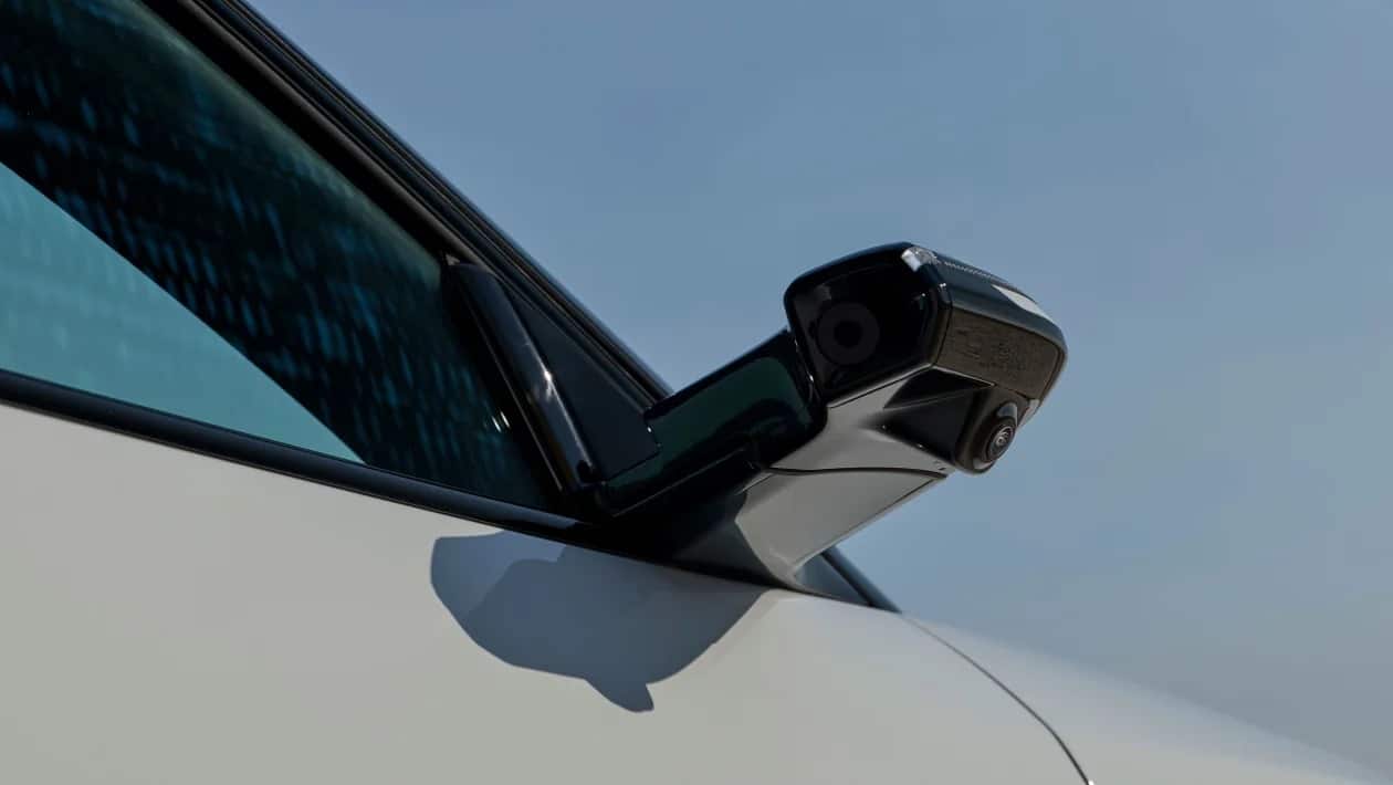 Η Mazda παρουσιάζει το CX-6e και βάζει δύσκολα στους ανταγωνιστές