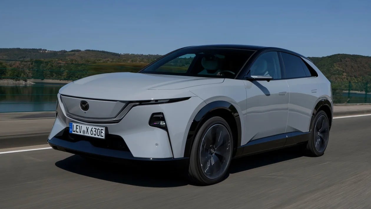 Η Mazda παρουσιάζει το CX-6e και βάζει δύσκολα στους ανταγωνιστές