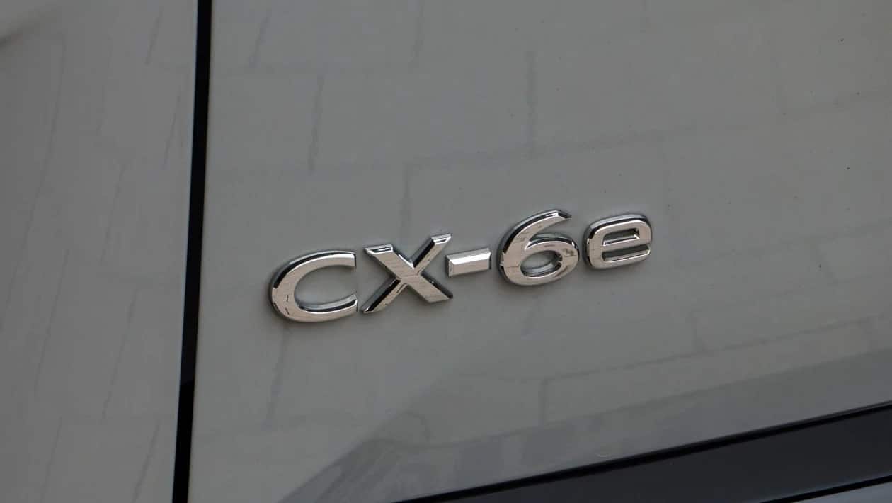 Η Mazda παρουσιάζει το CX-6e και βάζει δύσκολα στους ανταγωνιστές