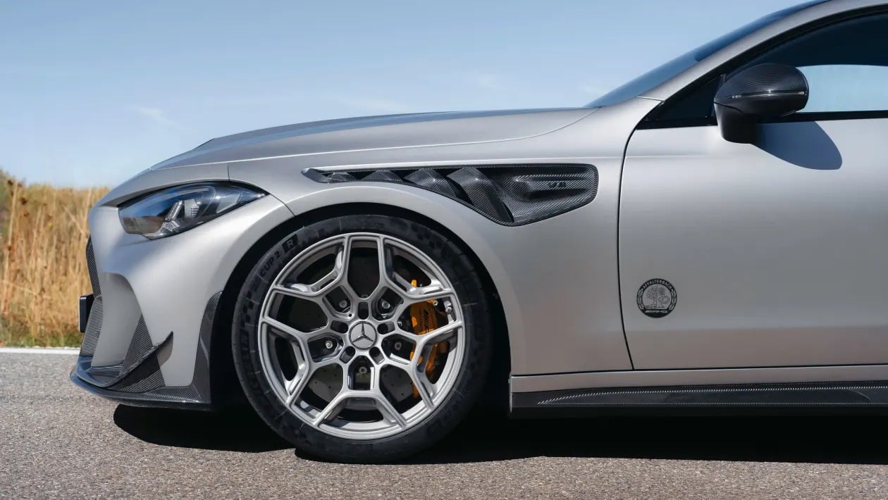 Η Mercedes-AMG έφτιαξε το απόλυτο «θηρίο»: V8, πίσω κίνηση και 636 PS