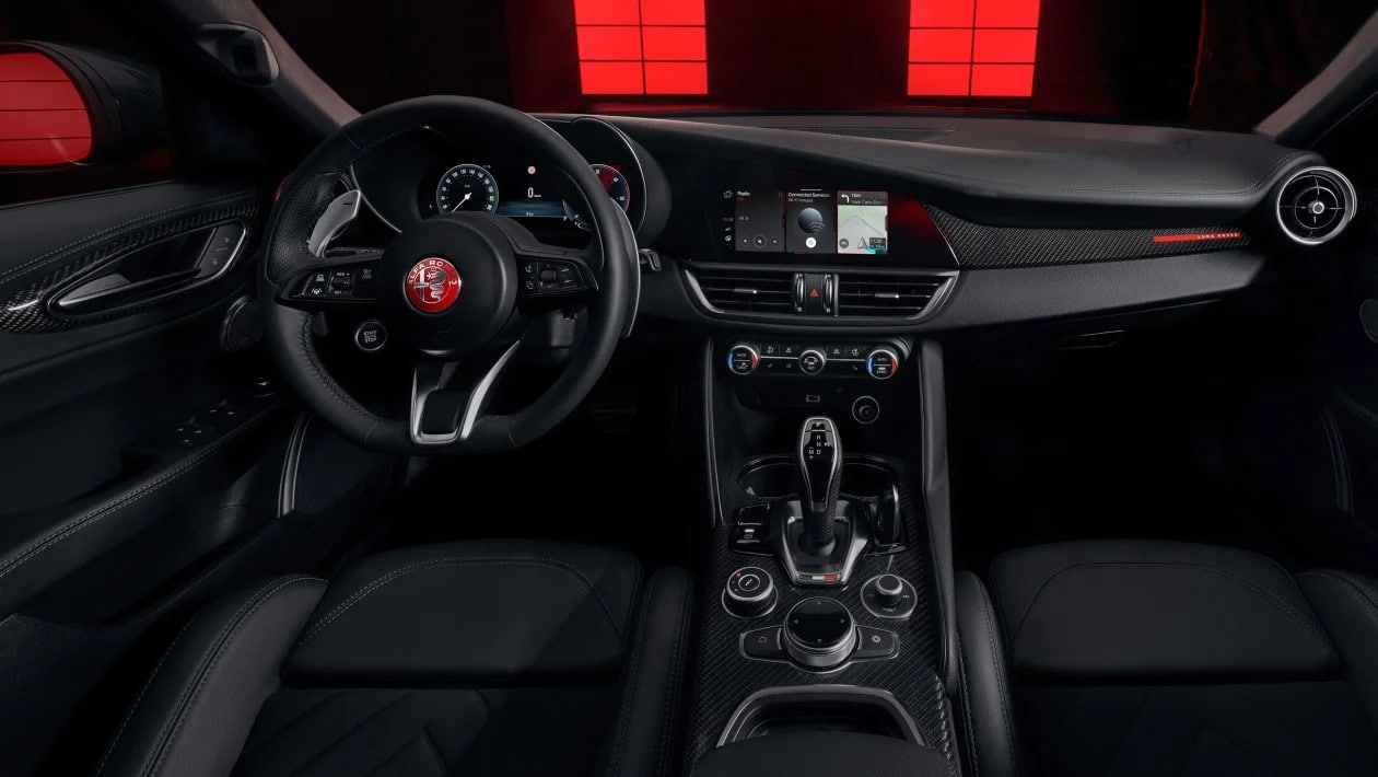 Η Alfa Romeo φέρνει τη Luna Rossa στους δρόμους – Δείτε τις νέες ξεχωριστές εκδόσεις
