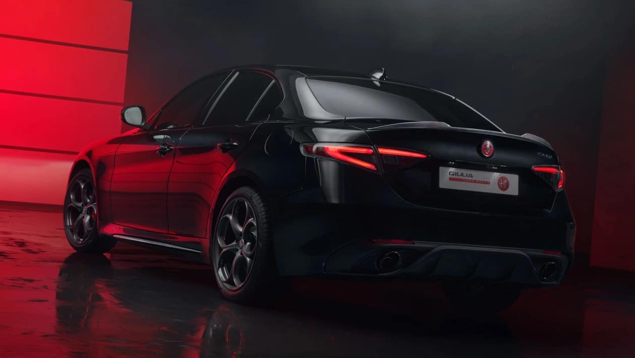 Η Alfa Romeo φέρνει τη Luna Rossa στους δρόμους – Δείτε τις νέες ξεχωριστές εκδόσεις