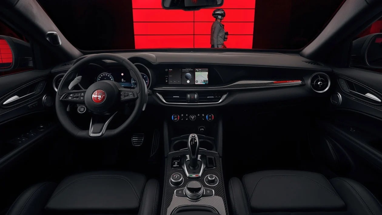 Η Alfa Romeo φέρνει τη Luna Rossa στους δρόμους – Δείτε τις νέες ξεχωριστές εκδόσεις