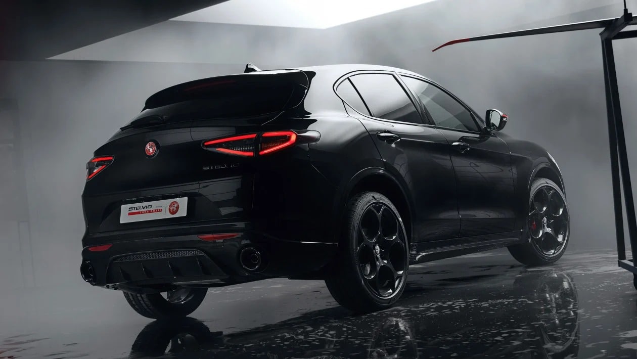 Η Alfa Romeo φέρνει τη Luna Rossa στους δρόμους – Δείτε τις νέες ξεχωριστές εκδόσεις