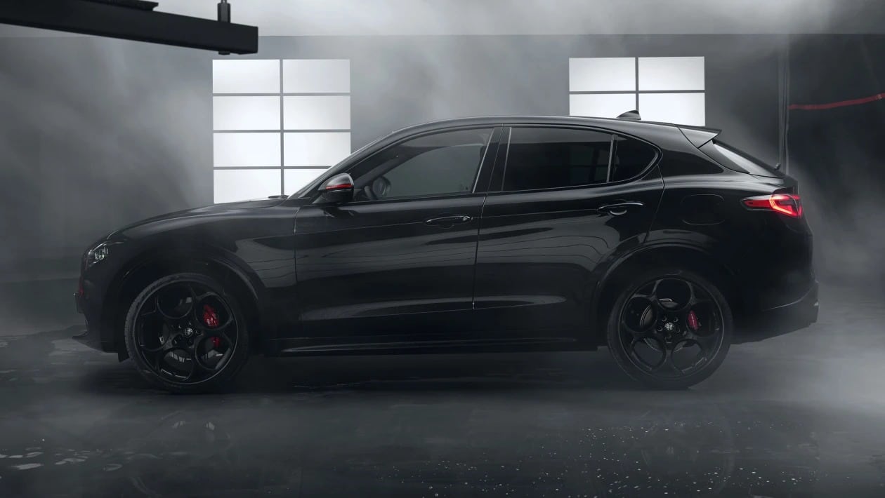 Η Alfa Romeo φέρνει τη Luna Rossa στους δρόμους – Δείτε τις νέες ξεχωριστές εκδόσεις