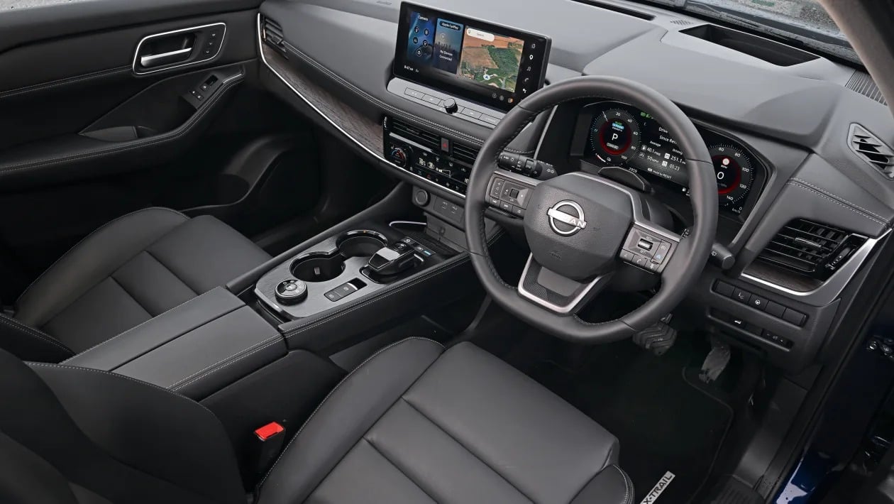 Nissan X-Trail vs Peugeot 5008: Η μεγάλη μάχη των 7θέσιων SUV