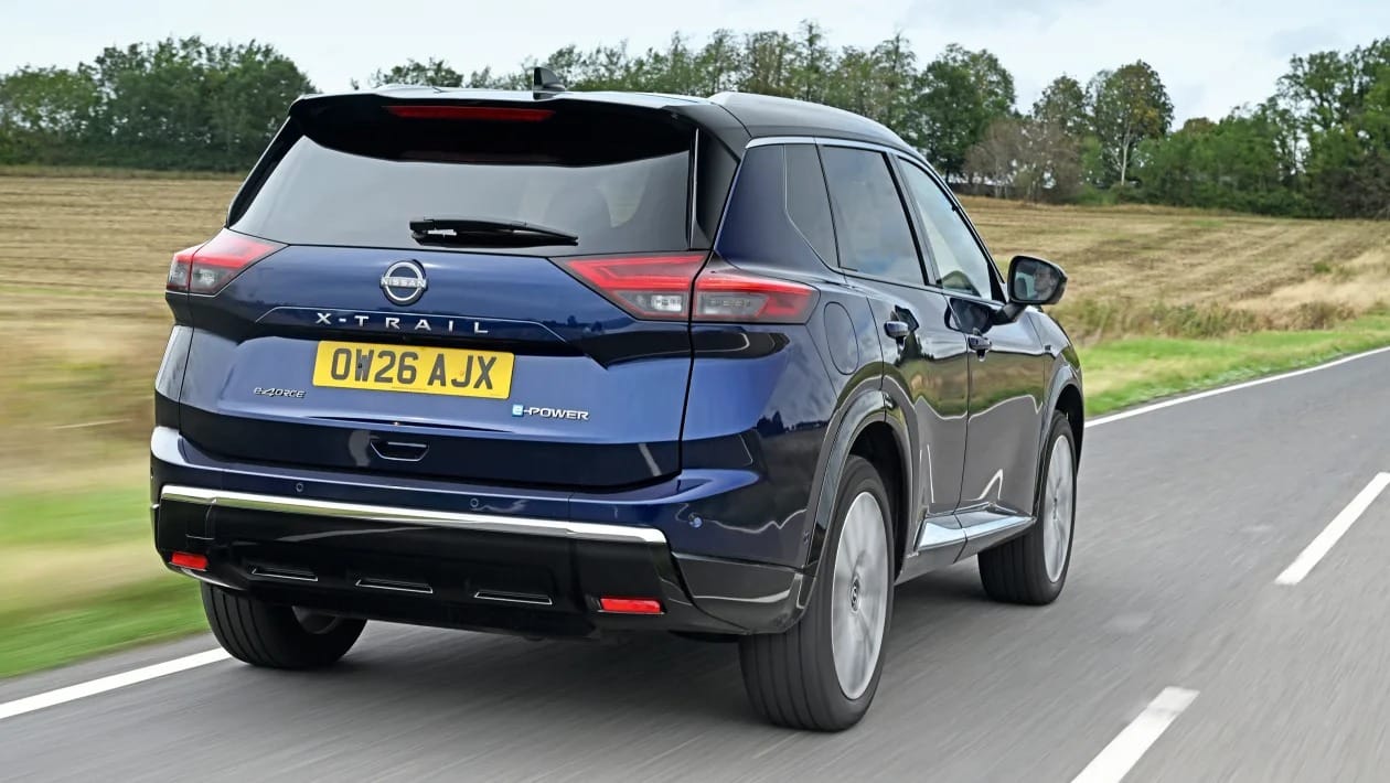 Nissan X-Trail vs Peugeot 5008: Η μεγάλη μάχη των 7θέσιων SUV
