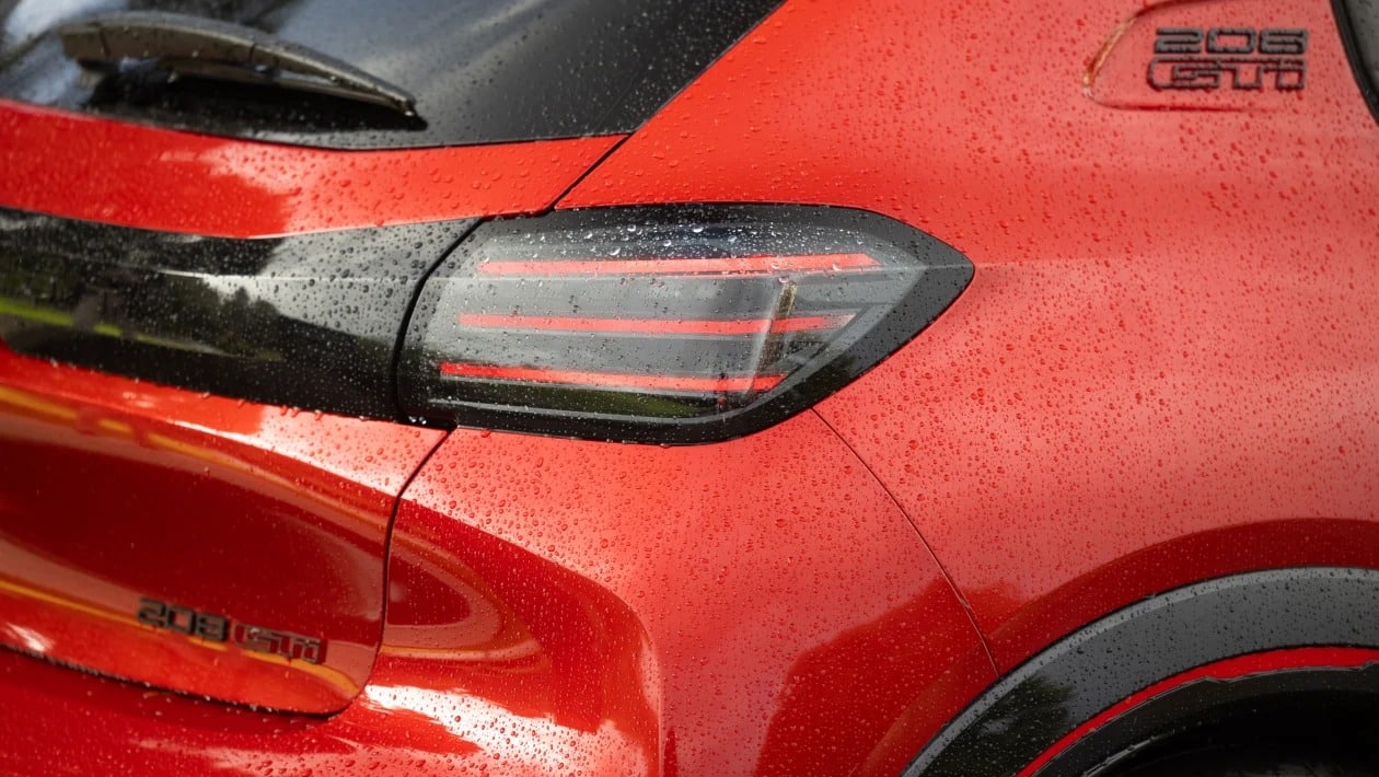 Peugeot E-208 GTi: Το χαμόγελο γύρισε ξανά