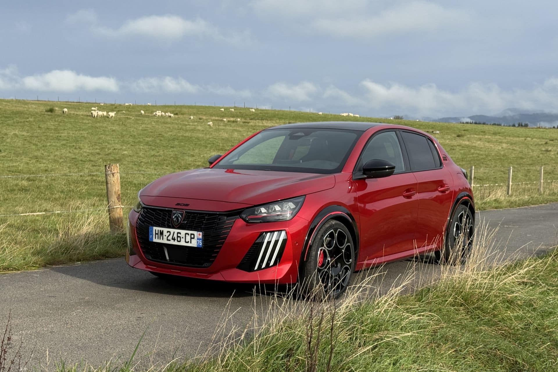 Peugeot E-208 GTi: Το ηλεκτρικό GTi που ξαναγράφει την ιστορία του 205