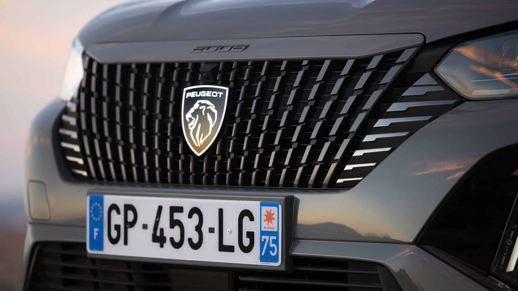 Peugeot e-2008: Τι λένε οι ιδιοκτήτες μετά από χρόνια χρήσης