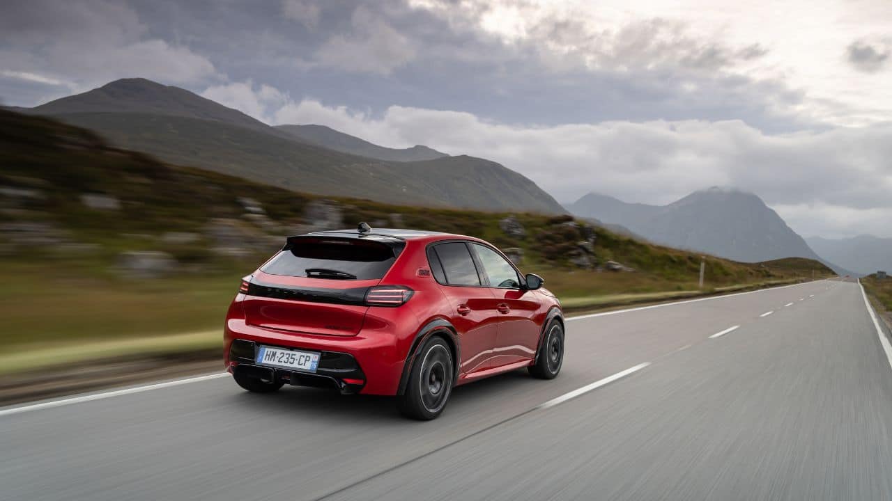 Peugeot e-208 GTI: Μπορεί ένα ηλεκτρικό να αναβιώσει τον θρύλο των GTI; <p data-wpview-marker=
