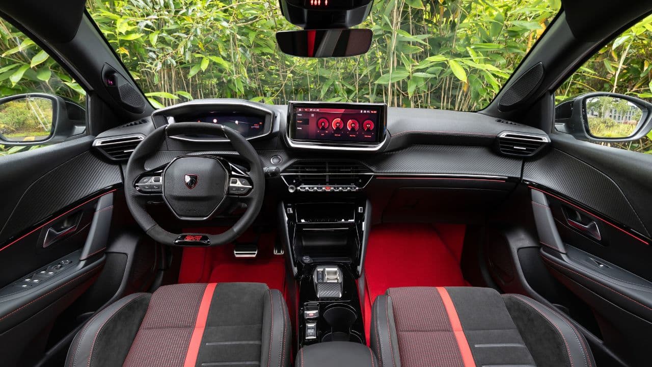 Peugeot e-208 GTI: Μπορεί ένα ηλεκτρικό να αναβιώσει τον θρύλο των GTI; <p data-wpview-marker=