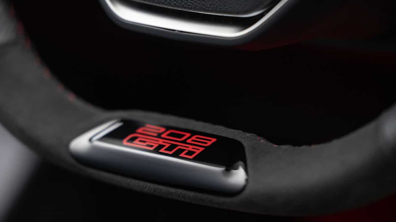 Peugeot e-208 GTI: Μπορεί ένα ηλεκτρικό να αναβιώσει τον θρύλο των GTI; <p data-wpview-marker=