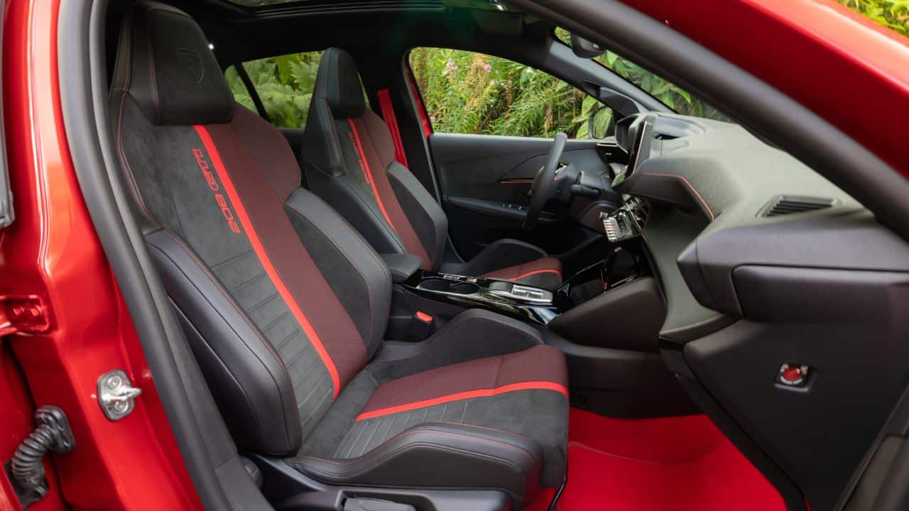 Peugeot e-208 GTI: Μπορεί ένα ηλεκτρικό να αναβιώσει τον θρύλο των GTI; <p data-wpview-marker=