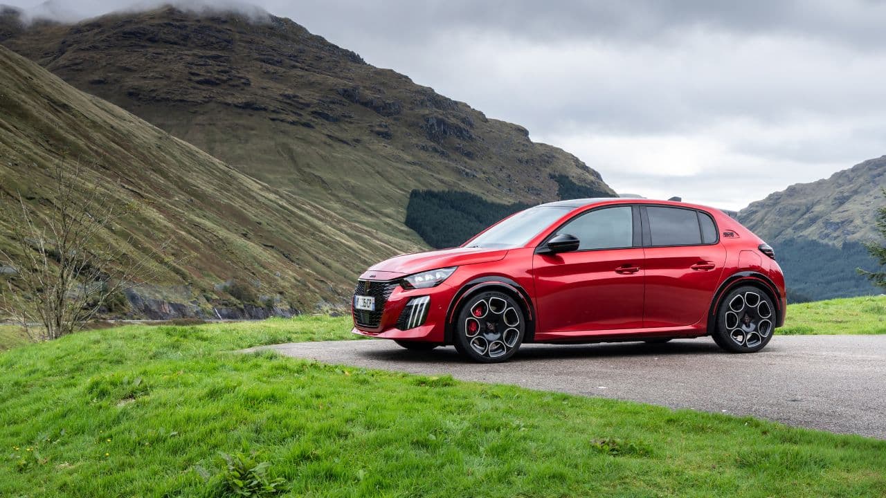 Peugeot e-208 GTI: Μπορεί ένα ηλεκτρικό να αναβιώσει τον θρύλο των GTI; <p data-wpview-marker=