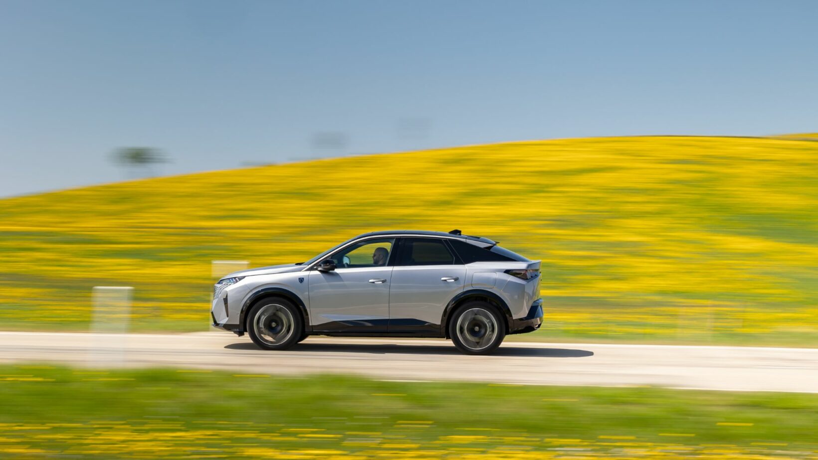 Peugeot e-3008: 5 λόγοι που αξίζει να το οδηγήσετε πριν αποφασίσετε