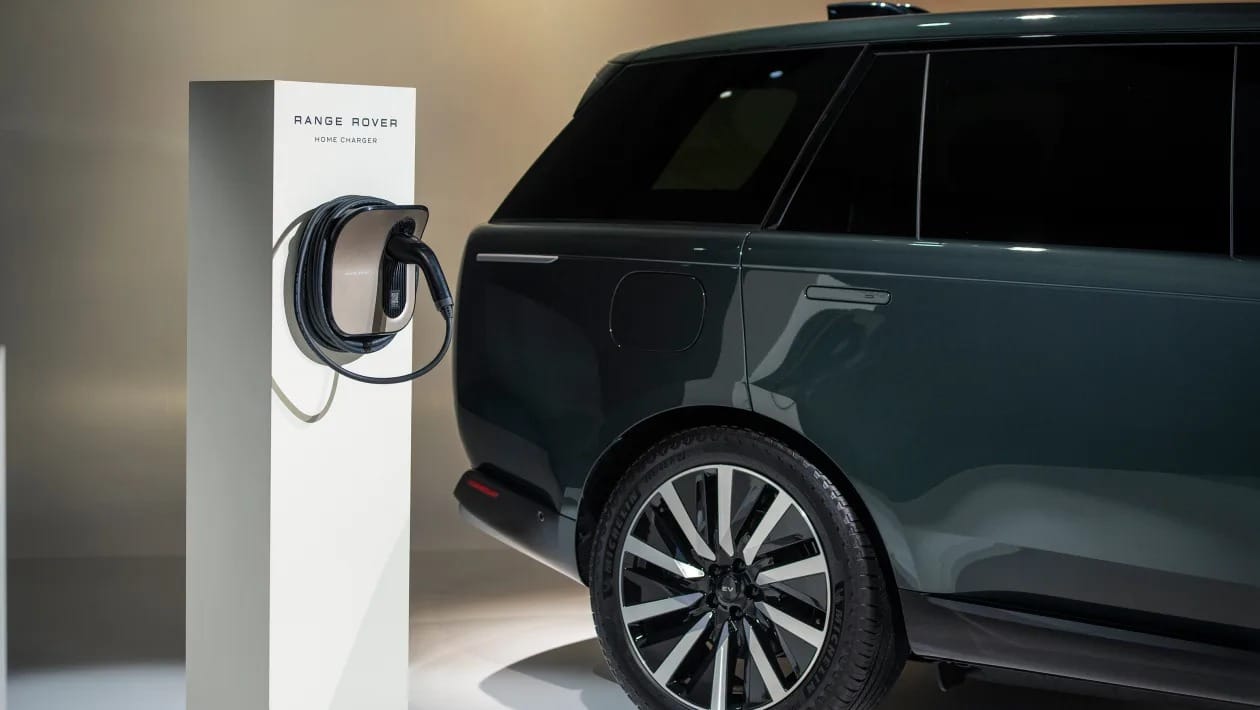 Αυτό είναι το νέο Range Rover Electric - Δείτε αυτονομία, φόρτιση ισχύ και τιμή