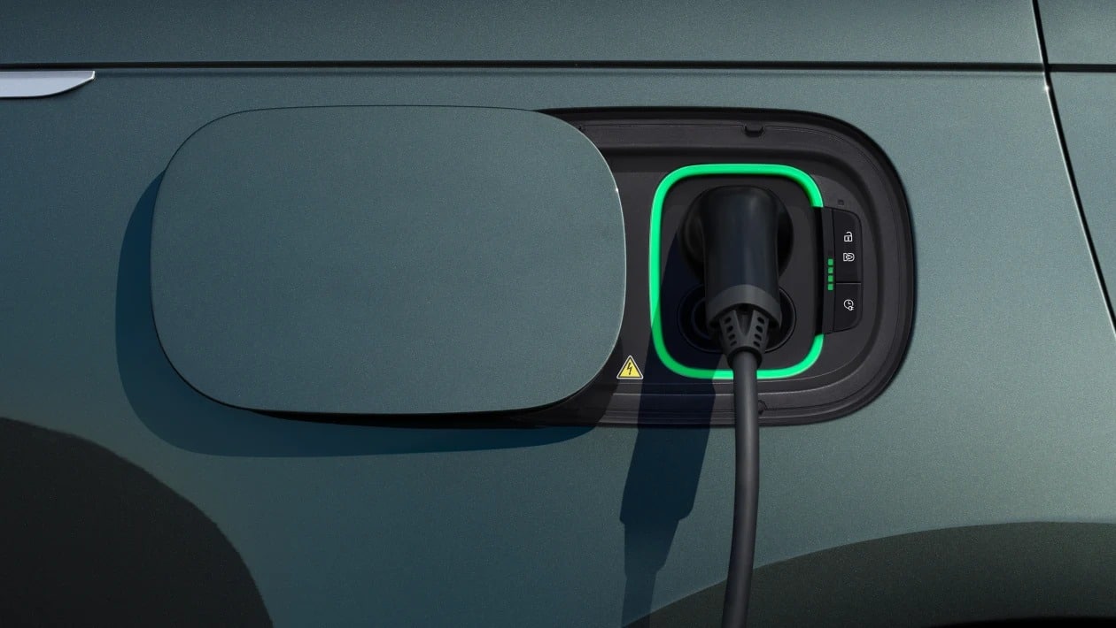Αυτό είναι το νέο Range Rover Electric - Δείτε αυτονομία, φόρτιση ισχύ και τιμή