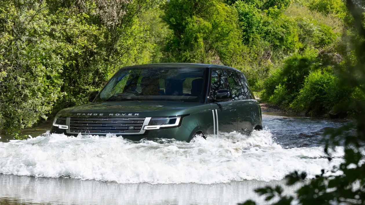 Αυτό είναι το νέο Range Rover Electric - Δείτε αυτονομία, φόρτιση ισχύ και τιμή