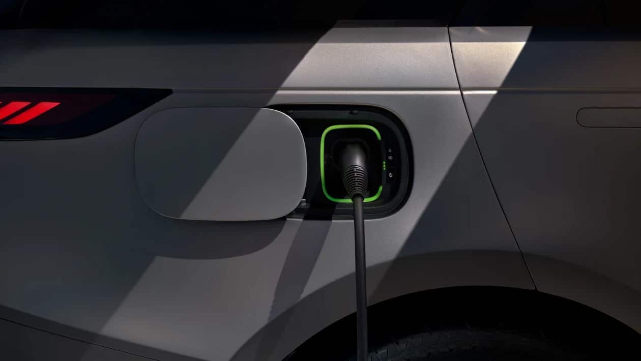 Range Rover Sport Electric: Το θηριώδες SUV γίνεται ηλεκτρικό