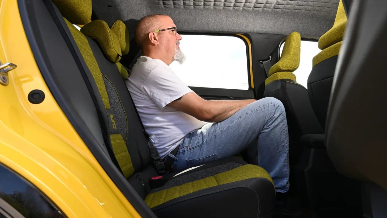 Cupra Raval vs Renault 5: Η «κόντρα» των ηλεκτρικών supermini