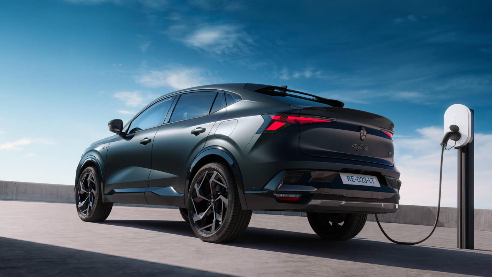 Renault Rafale Hypnotic: Η νέα έκδοση που μαγνητίζει τα βλέμματα