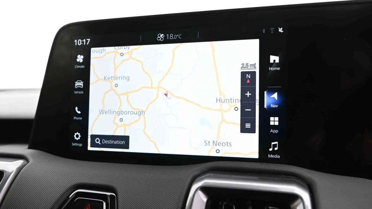 Suzuki e Vitara: Το ηλεκτρικό SUV των 184 PS που δεν φοβάται να βγει από την άσφαλτο