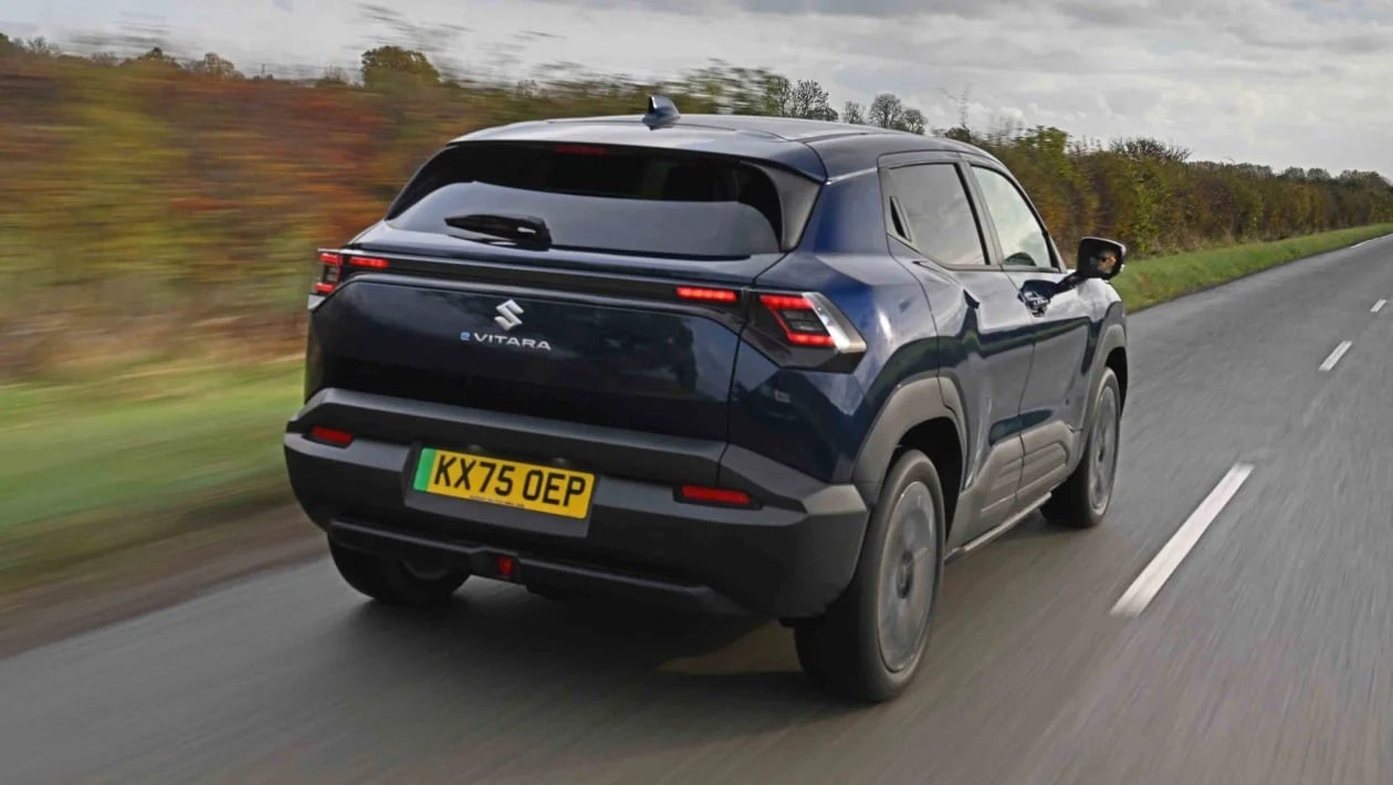 Suzuki e Vitara: Το ηλεκτρικό SUV των 184 PS που δεν φοβάται να βγει από την άσφαλτο