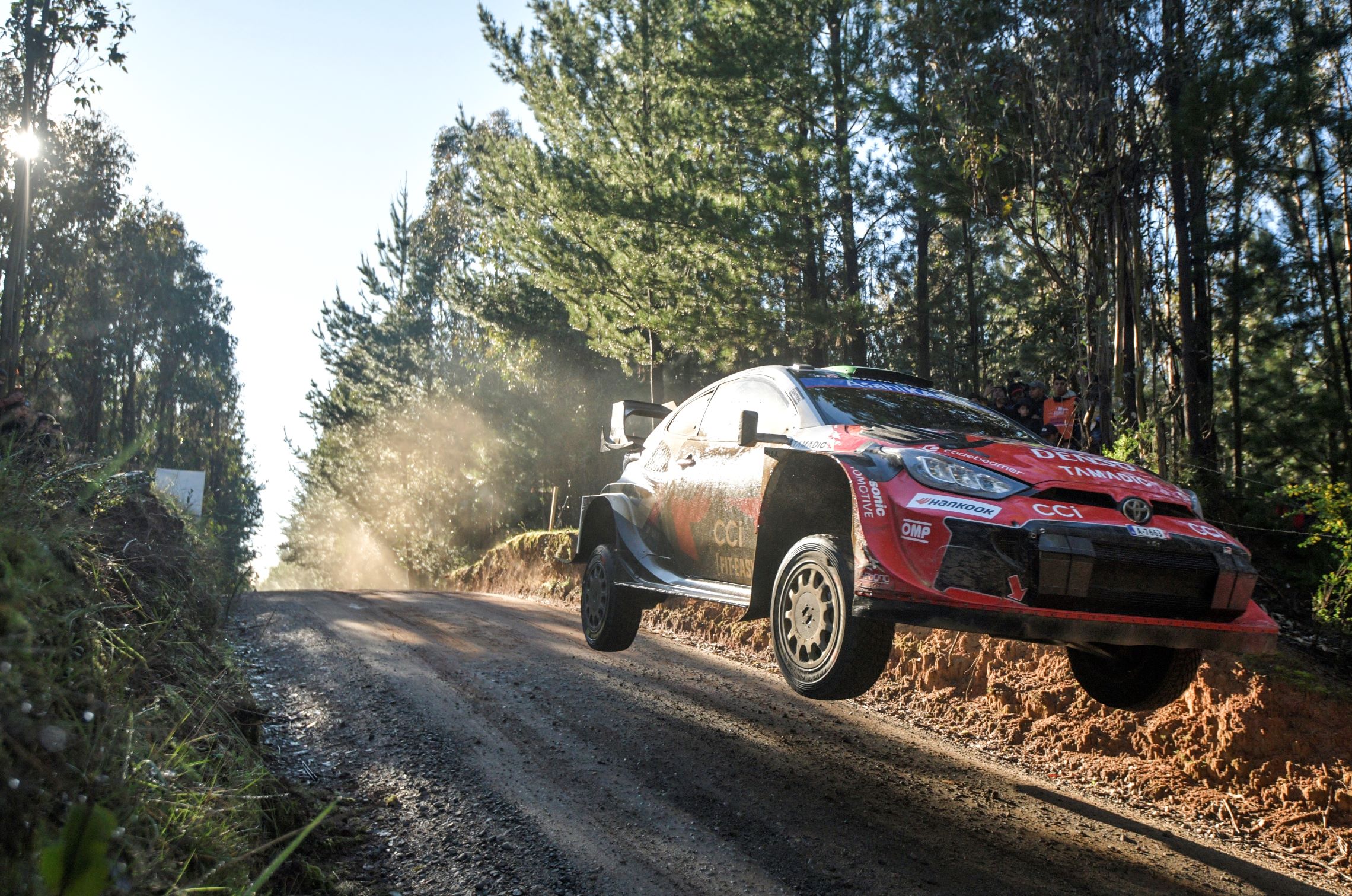 Η ομάδα TOYOTA GAZOO Racing γιορτάζει τον 10ο τίτλο της