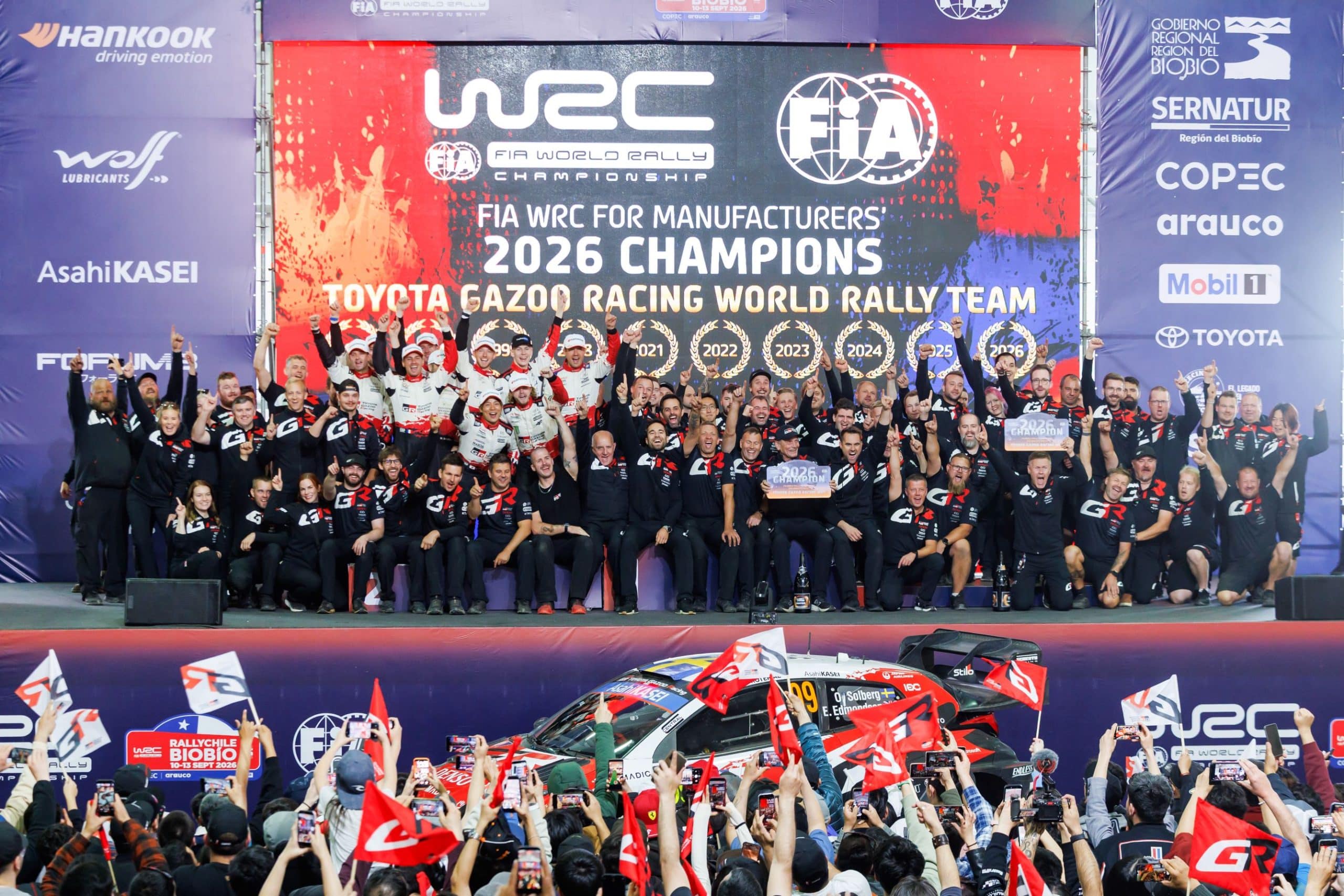 Η ομάδα TOYOTA GAZOO Racing γιορτάζει τον 10ο τίτλο της