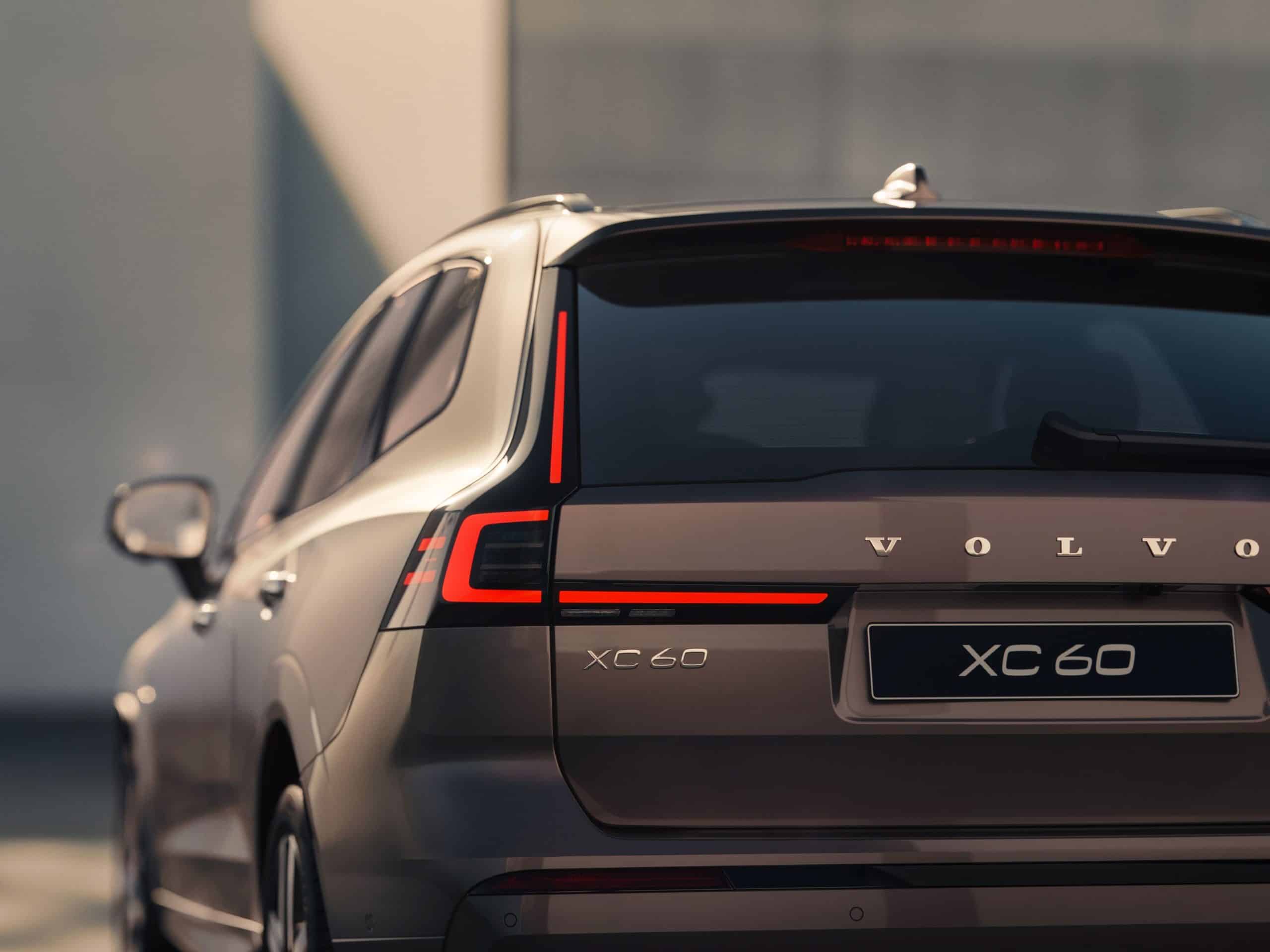 Η Volvo παρουσιάζει PHEV εκδόσεις μεγάλης αυτονομίας για τα XC60 και XC90