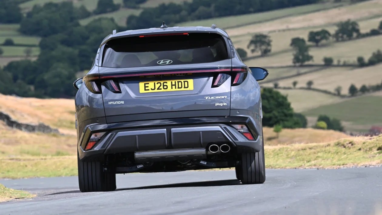Hyundai Tucson vs Toyota RAV4 vs Mitsubishi Outlander: Η ελίτ των PHEV SUV συγκρούεται