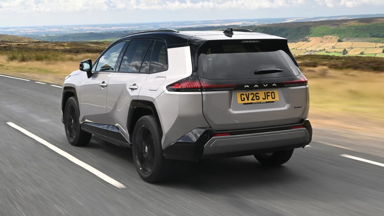 Hyundai Tucson vs Toyota RAV4 vs Mitsubishi Outlander: Η ελίτ των PHEV SUV συγκρούεται
