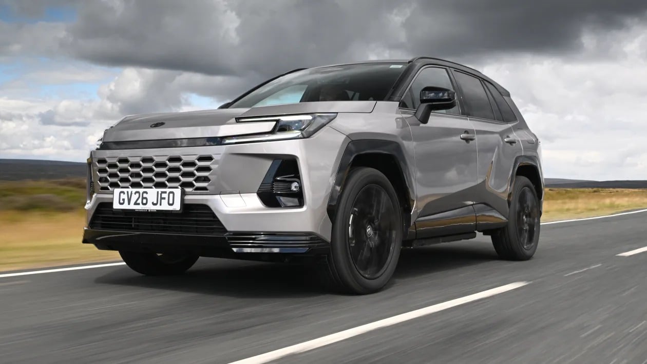 Hyundai Tucson vs Toyota RAV4 vs Mitsubishi Outlander: Η ελίτ των PHEV SUV συγκρούεται