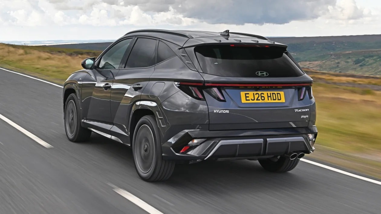 Hyundai Tucson vs Toyota RAV4 vs Mitsubishi Outlander: Η ελίτ των PHEV SUV συγκρούεται