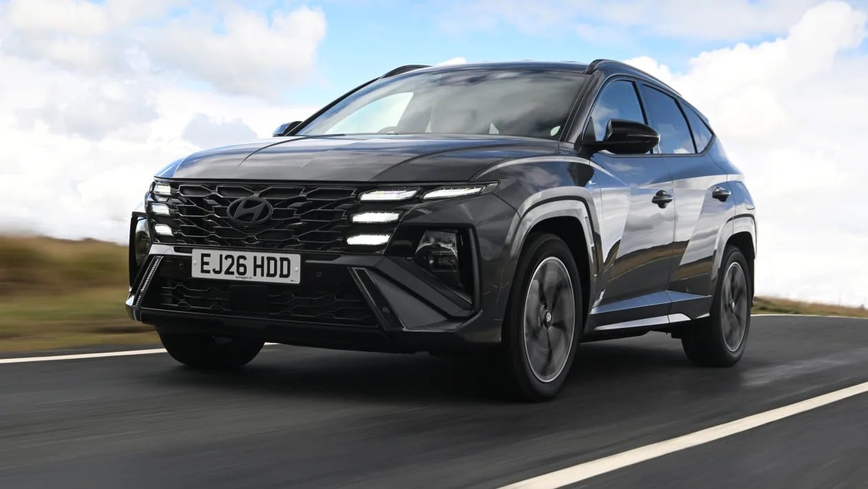 Hyundai Tucson vs Toyota RAV4 vs Mitsubishi Outlander: Η ελίτ των PHEV SUV συγκρούεται
